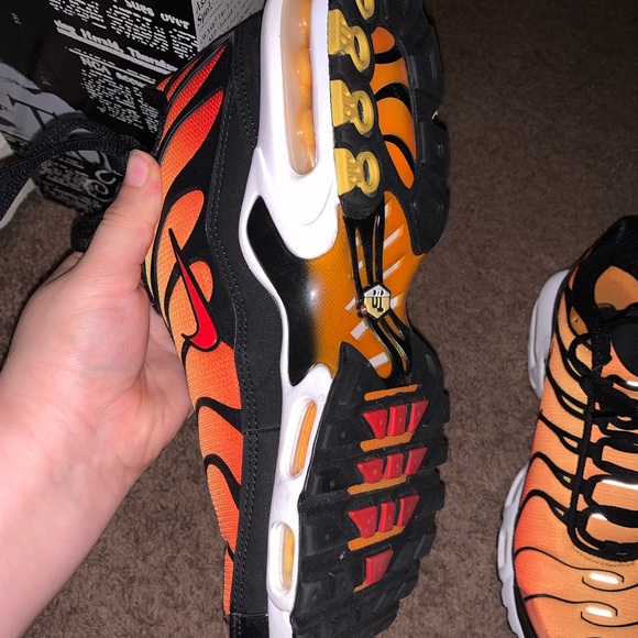Orange Ombré Nike VaporMax Plus. ONLY WORN ONCE!!! - Picture 8 of 8